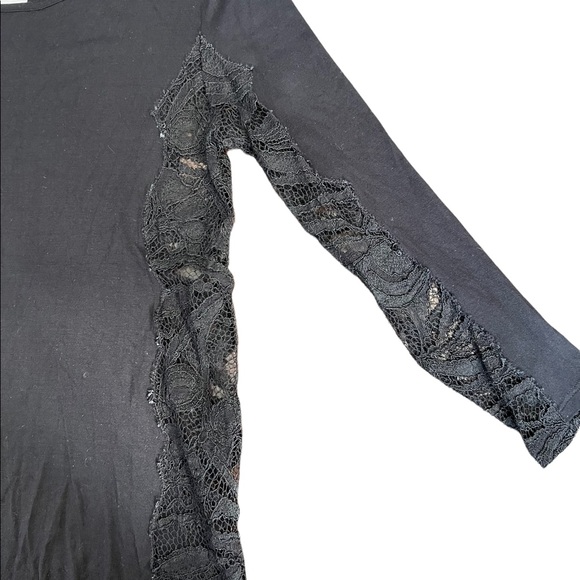 Emilio Pucci Black Top with Lace Detail - Picture 2 of 3